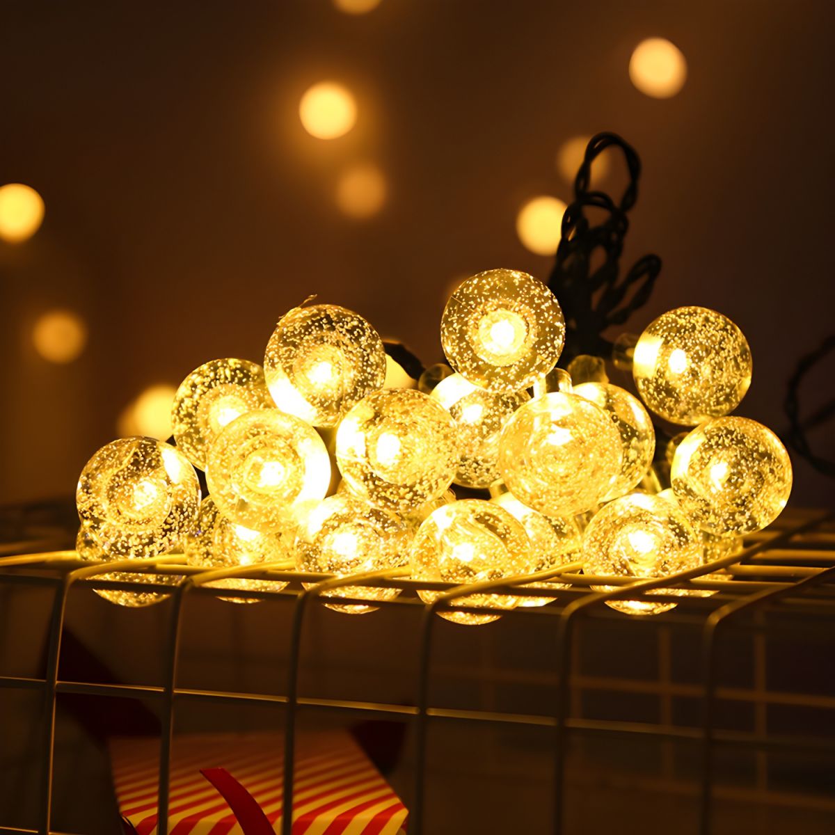 Modern Creative LED Decorative Lamp Plastic Globe Solar Energy String Lights for Exterior Spaces