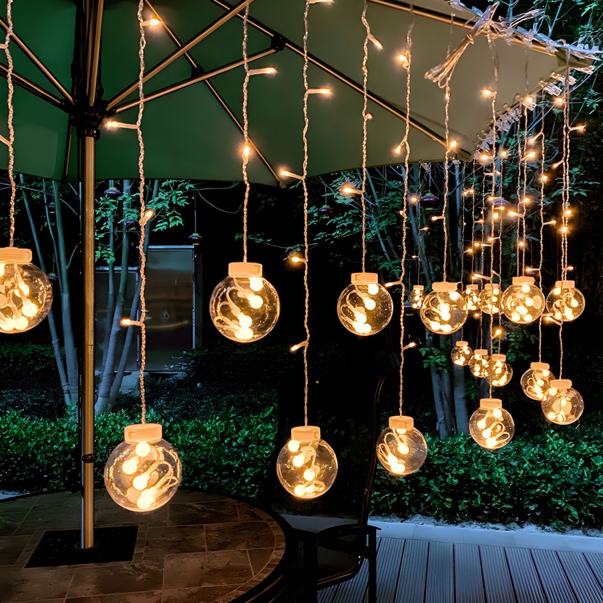Decorative Wishing Ball LED Fairy Light Courtyard Solar String Lighting in Clear. 11.4ft