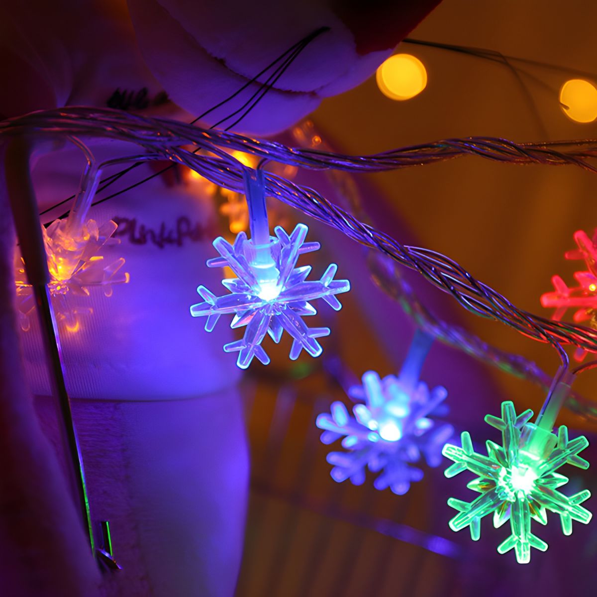 Modern Artistic LED String Lights Plastic Snowflake Decorative Lights for Exterior Spaces