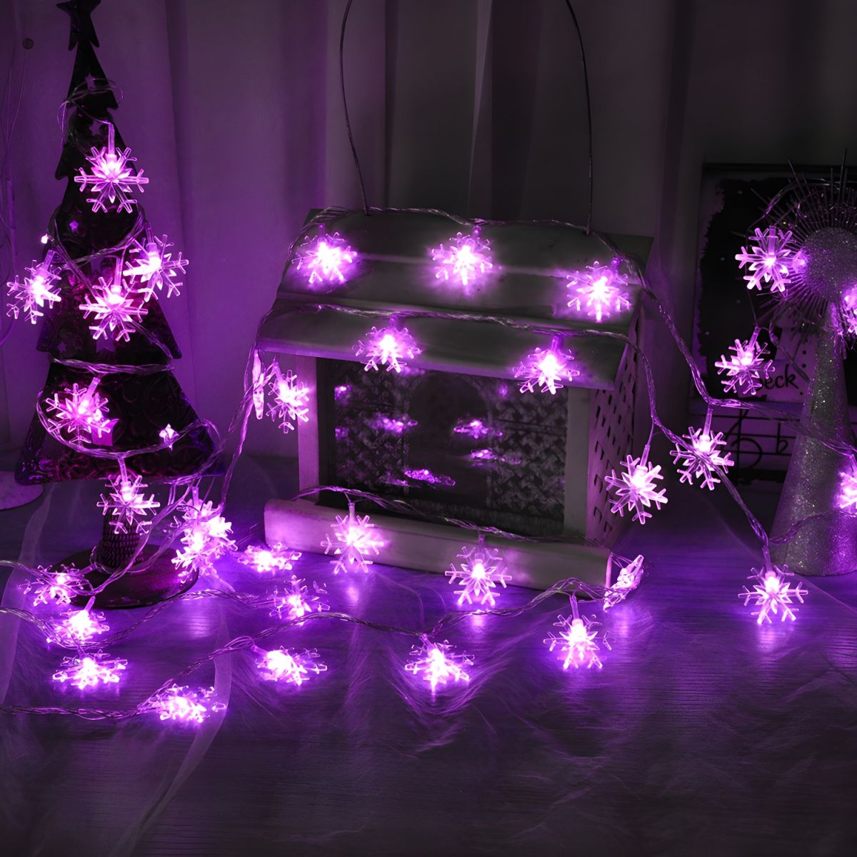 Battery Powered Snowflake LED String Light Decorative Plastic Festive Light for Indoor