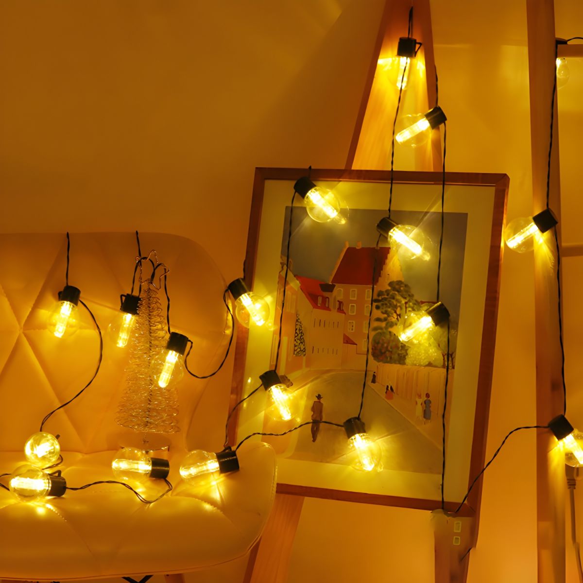 Retro G50 Globe Bulb String Light Plastic Outdoor Solar LED Christmas Light in Black