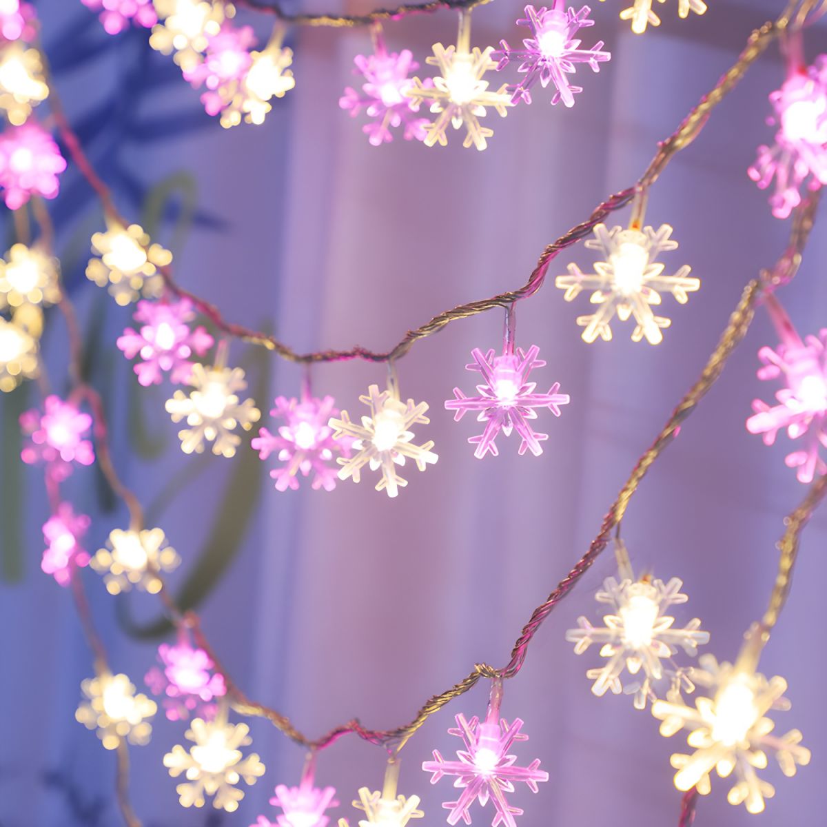 Battery Powered Snowflake LED String Light Decorative Plastic Festive Light for Indoor