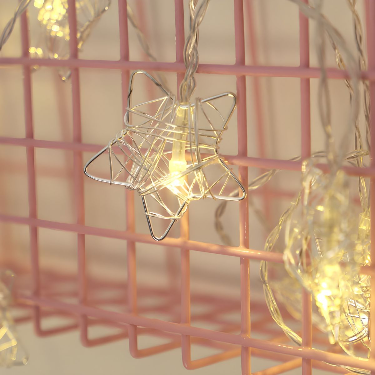 Modern Style Star Shape LED Fairy Light Weaving Bedroom Battery String Lighting in Silver