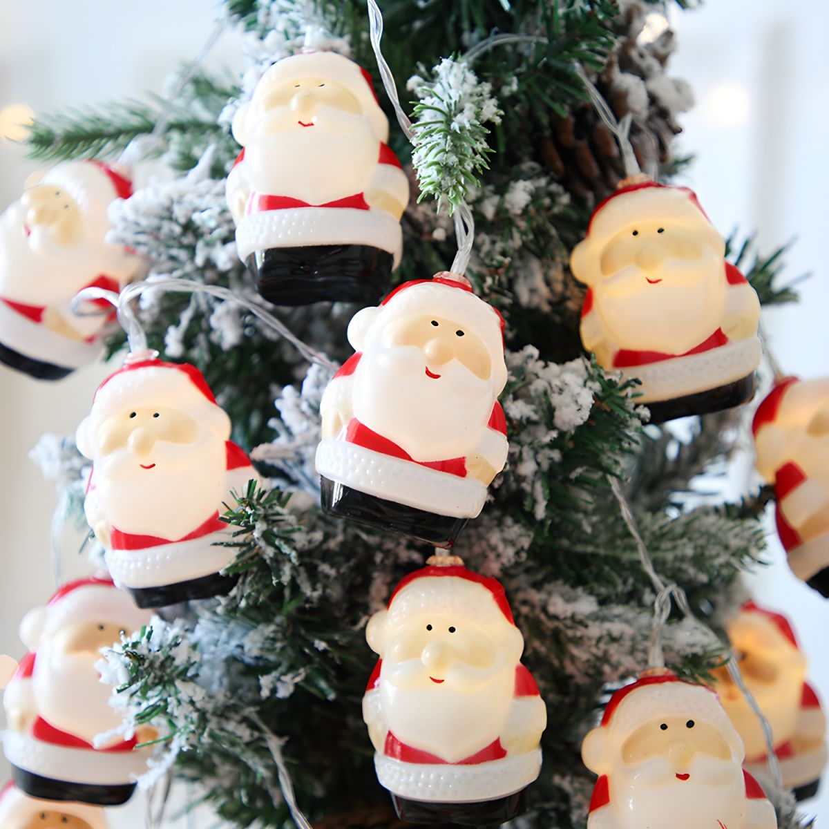 Cartoon Santa Claus Christmas Lamp Plastic Indoor LED String Light in Red