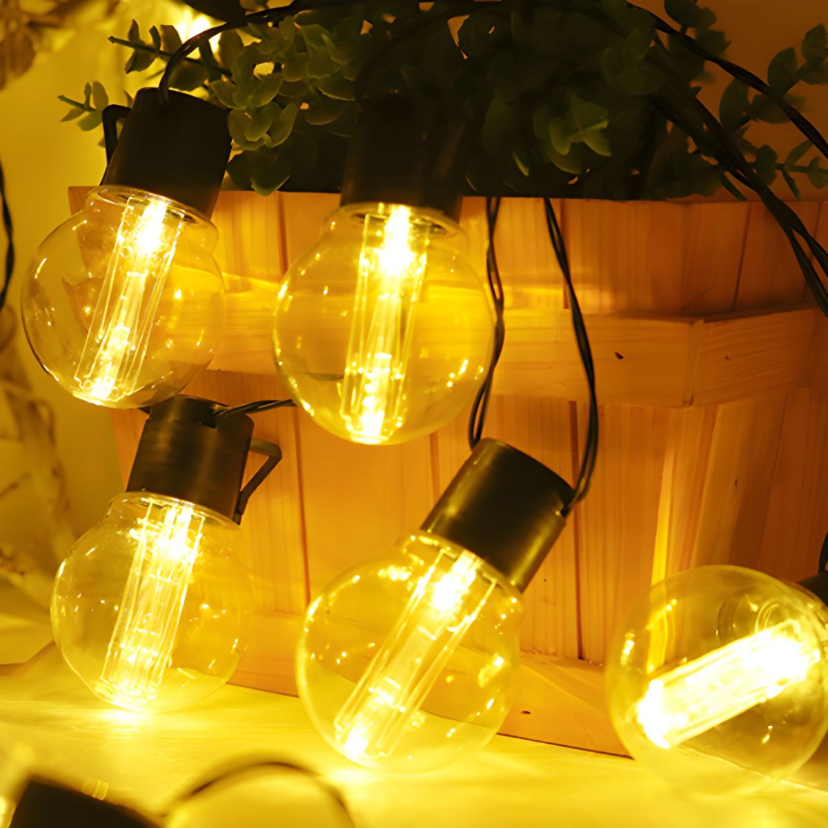 Retro G50 Globe Bulb String Light Plastic Outdoor Solar LED Christmas Light in Black