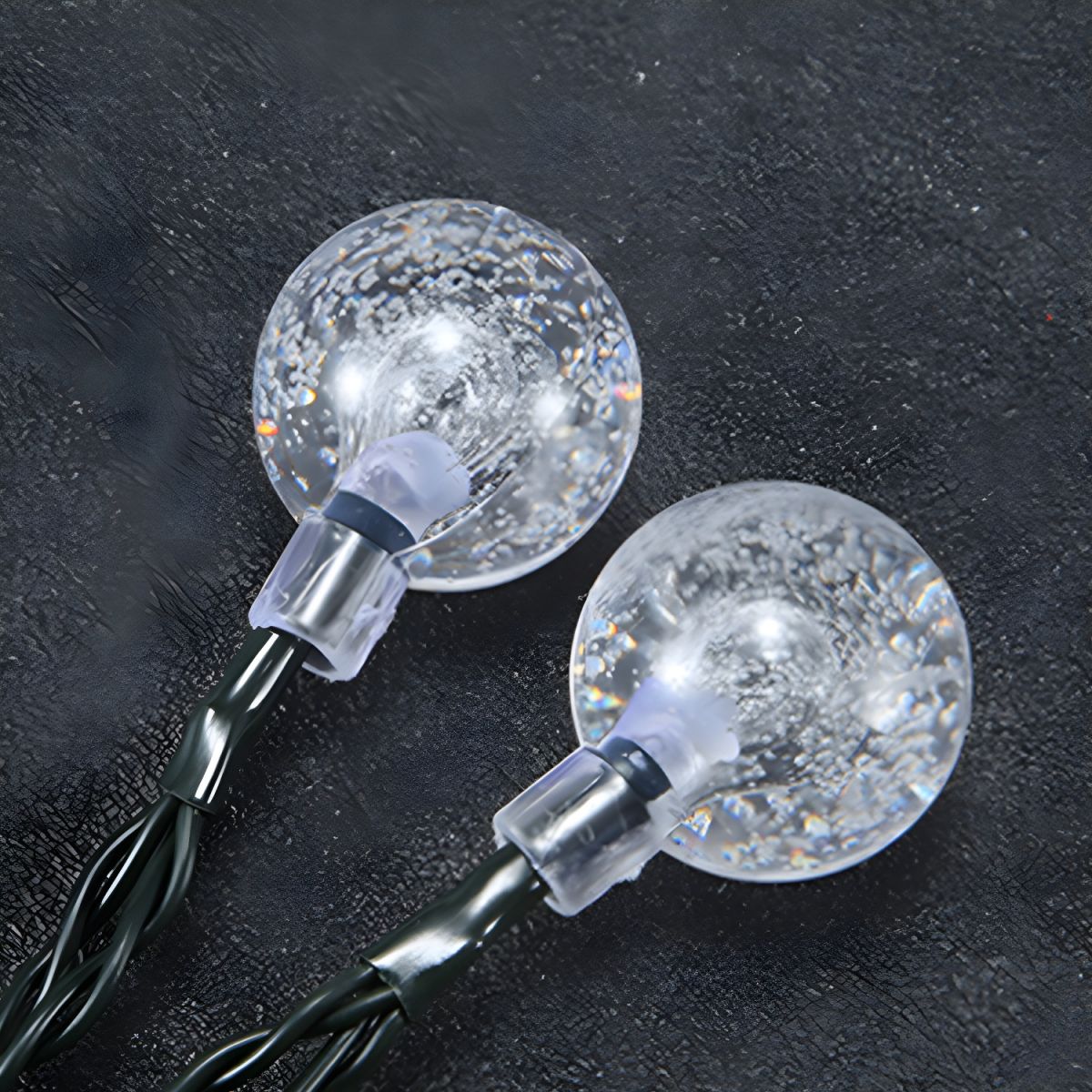 Modern Creative LED Decorative Lamp Plastic Globe Solar Energy String Lights for Exterior Spaces