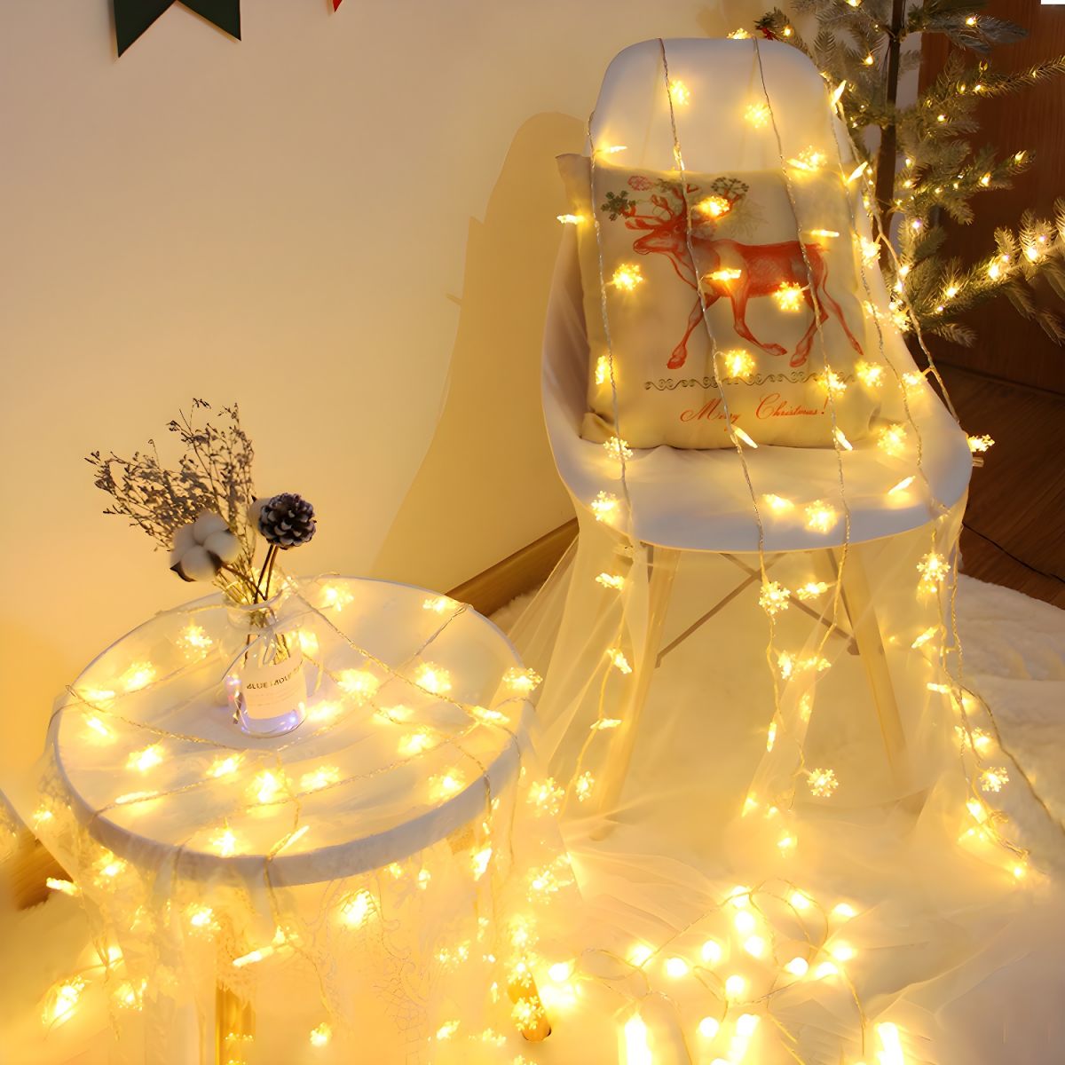 Modern Artistic LED String Lights Plastic Snowflake Decorative Lights for Exterior Spaces