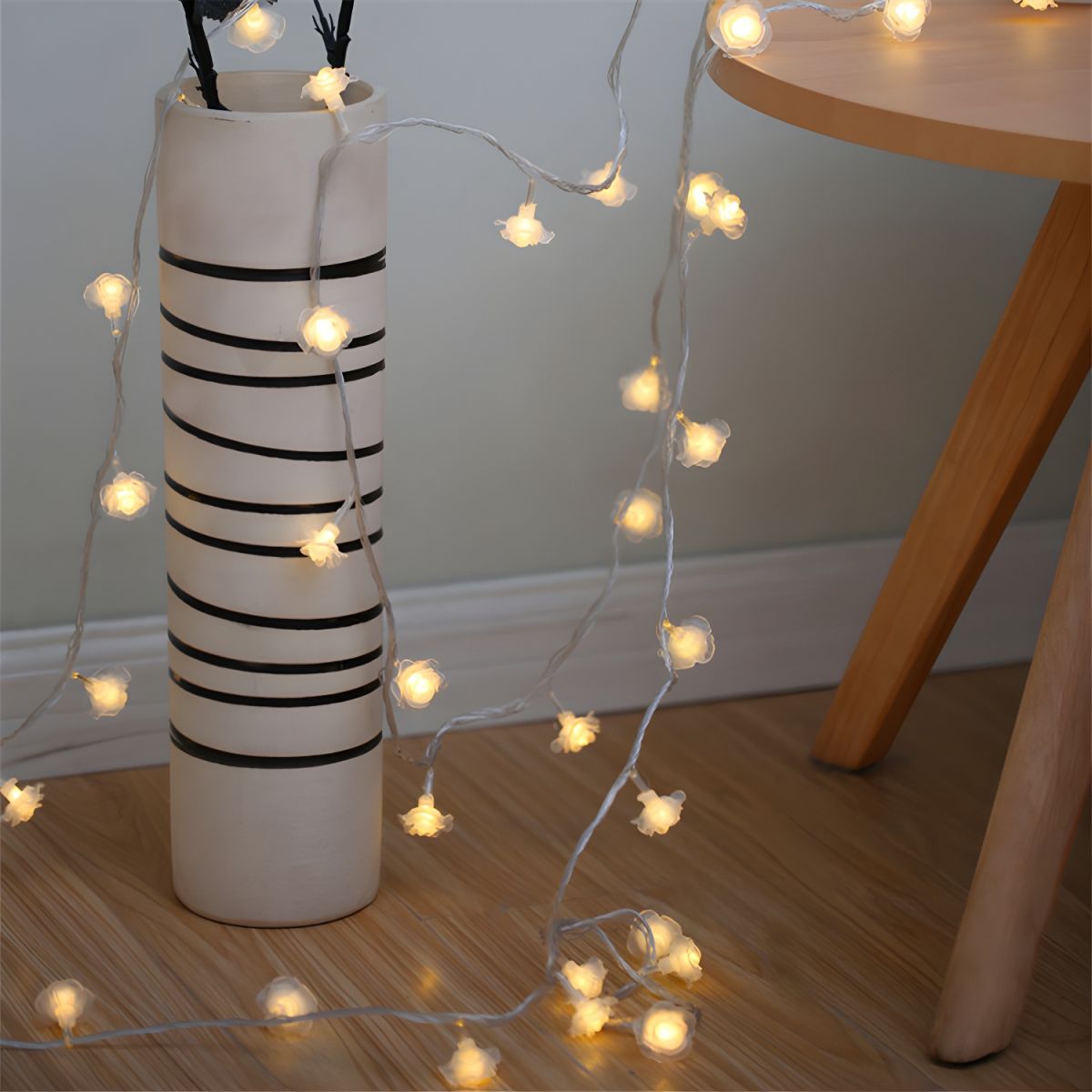 Rose Shaped LED Fairy Light Modern Style Clear Battery Powered String Lighting for Bedroom