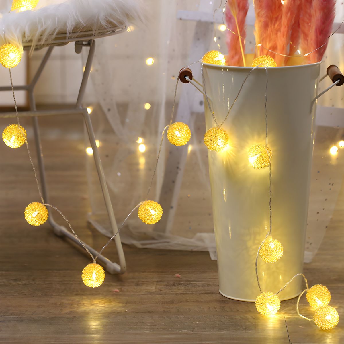 Globe Battery String Light Contemporary Girls Bedroom LED Fairy Lighting in Gold