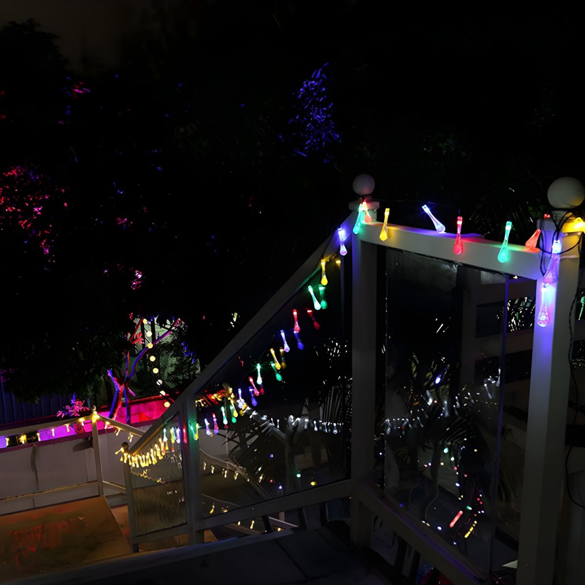 Modern Creative LED String Lights Plastic Teardrop Solar Energy Decorative Lamp for Outdoor