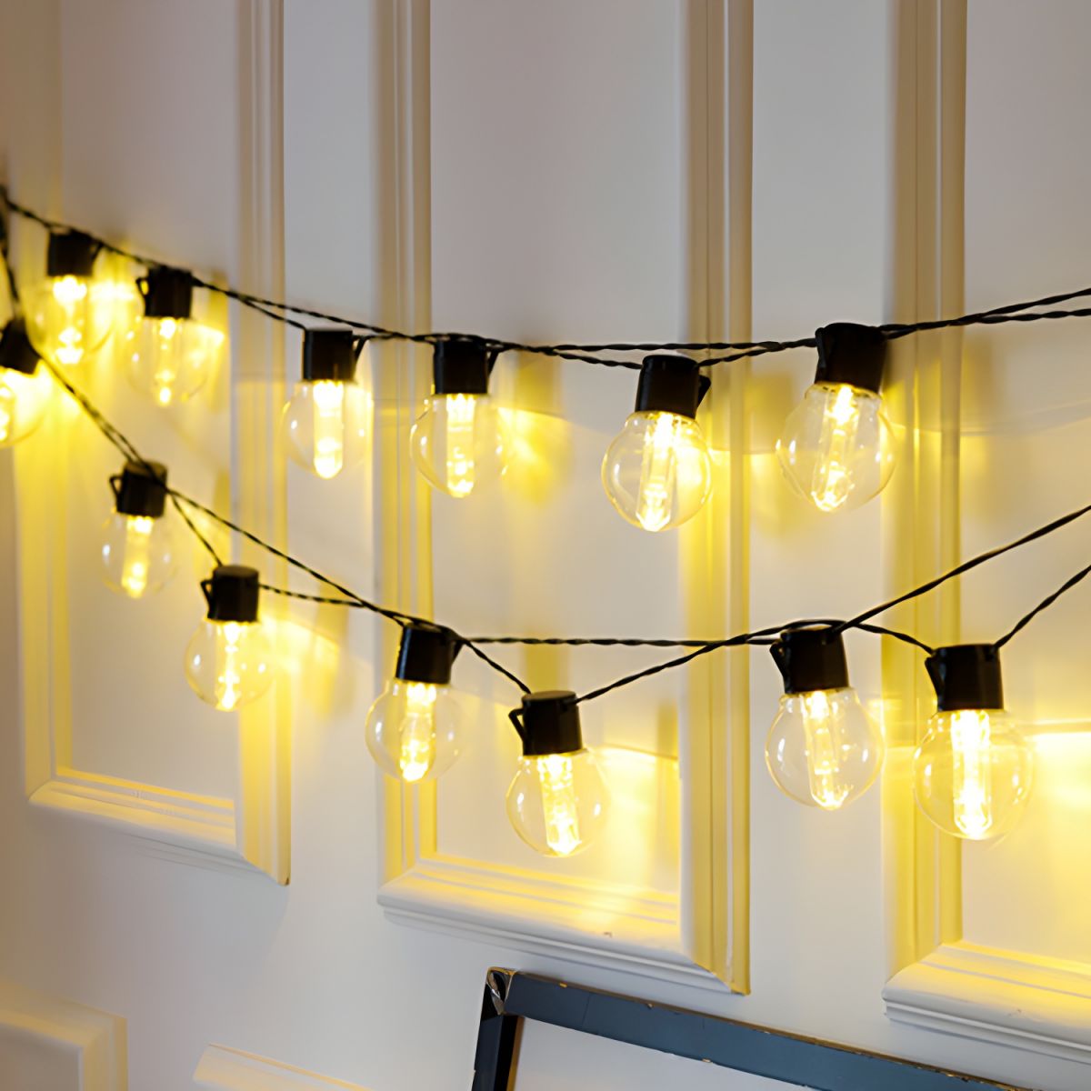 Retro G50 Globe Bulb String Light Plastic Outdoor Solar LED Christmas Light in Black