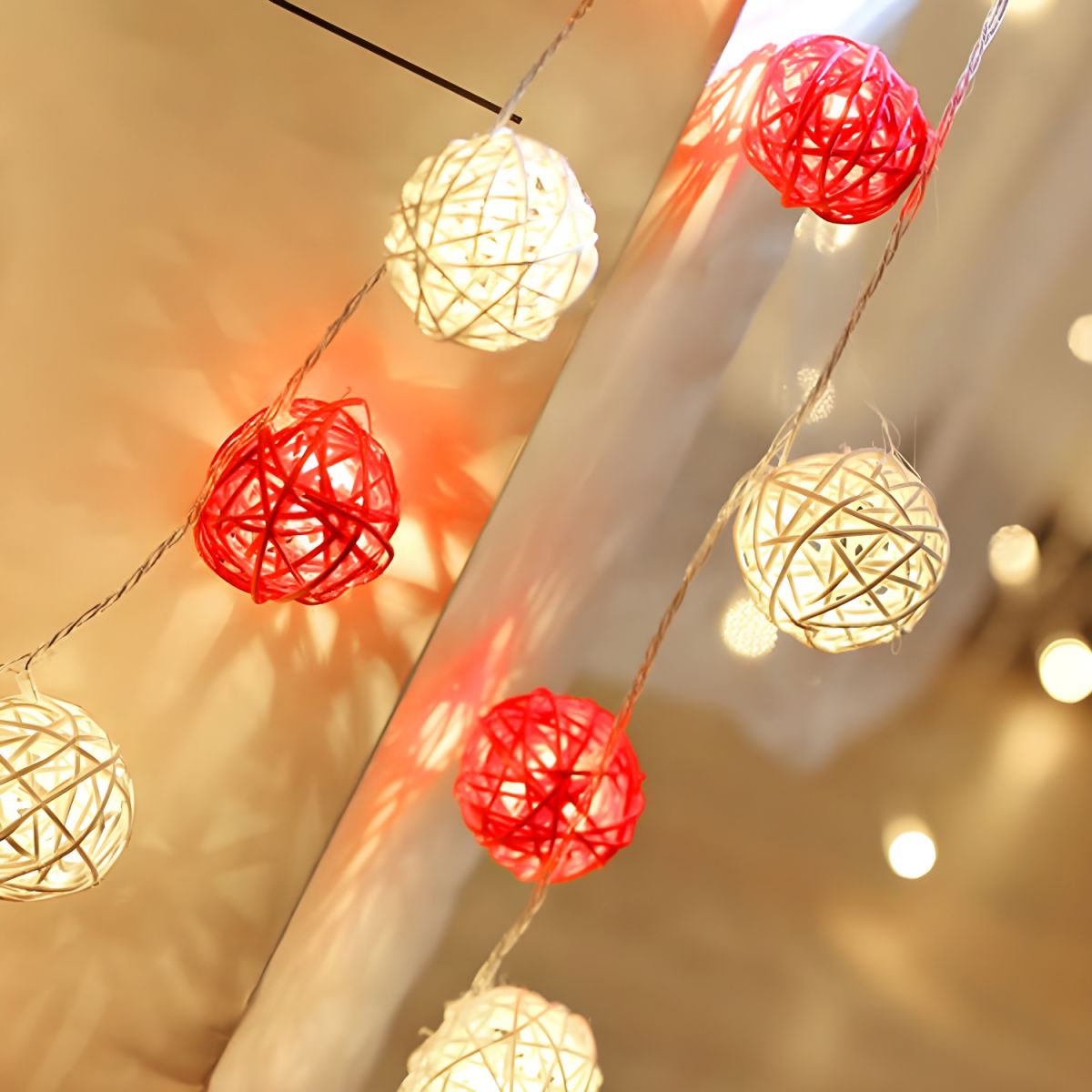 Modern Style Globe LED Fairy Light Rattan 20 Bulbs 9.8ft Girls Bedroom Battery String Lighting