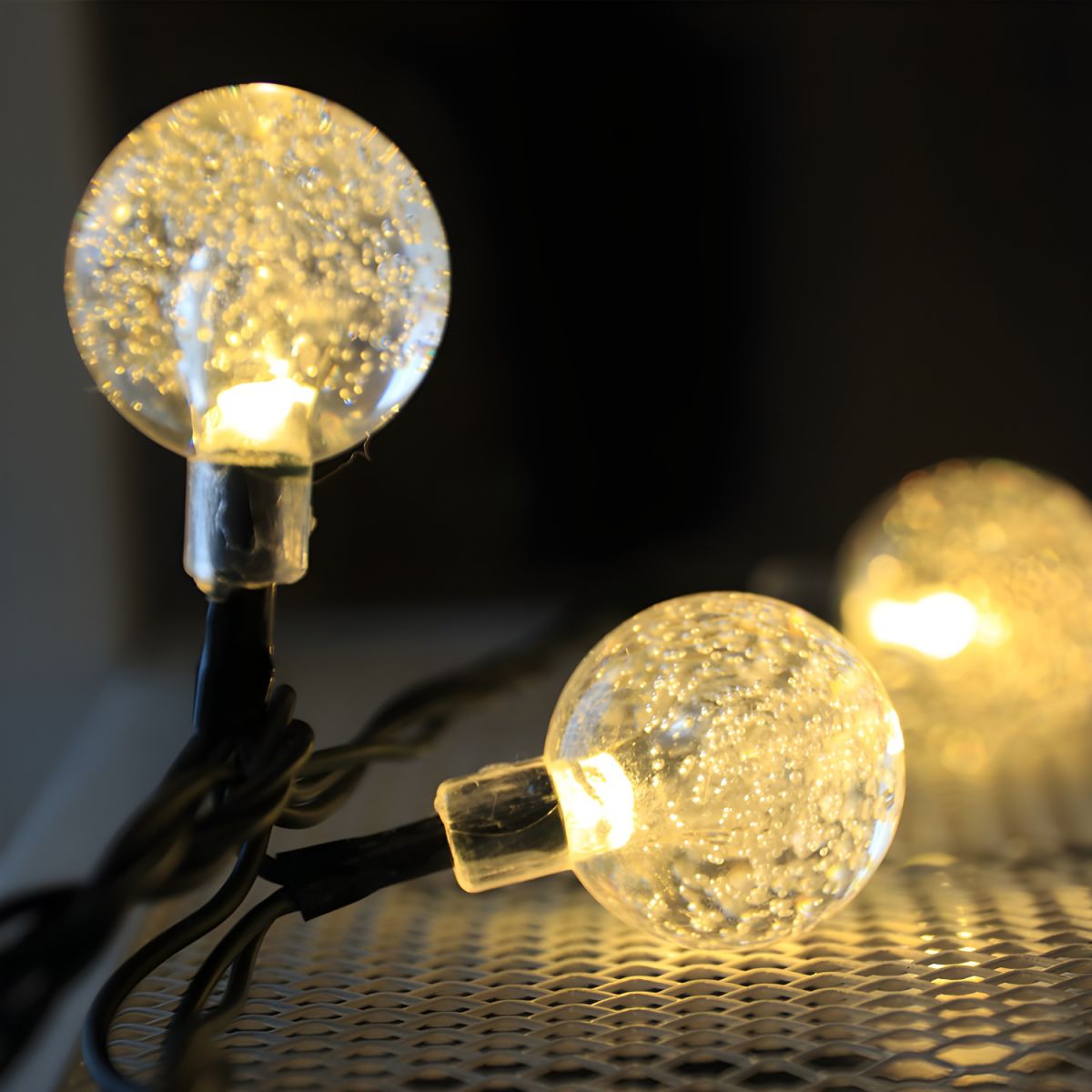 16.4ft Bubble Ball Solar String Light Contemporary Plastic 20 Heads Garden LED Fairy Lighting in Clear