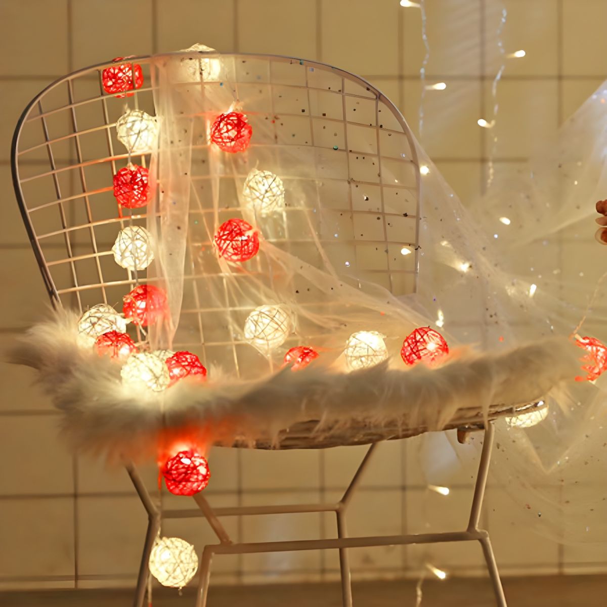 Modern Style Globe LED Fairy Light Rattan 20 Bulbs 9.8ft Girls Bedroom Battery String Lighting