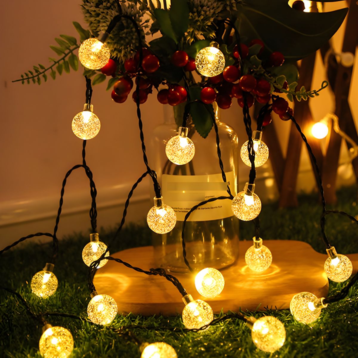 Modern Creative LED Decorative Lamp Plastic Globe Solar Energy String Lights for Exterior Spaces