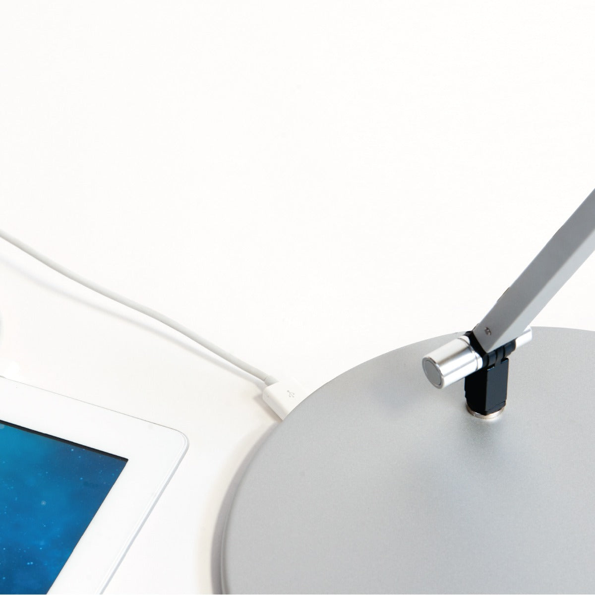 Z-Bar Solo LED Desk Lamp