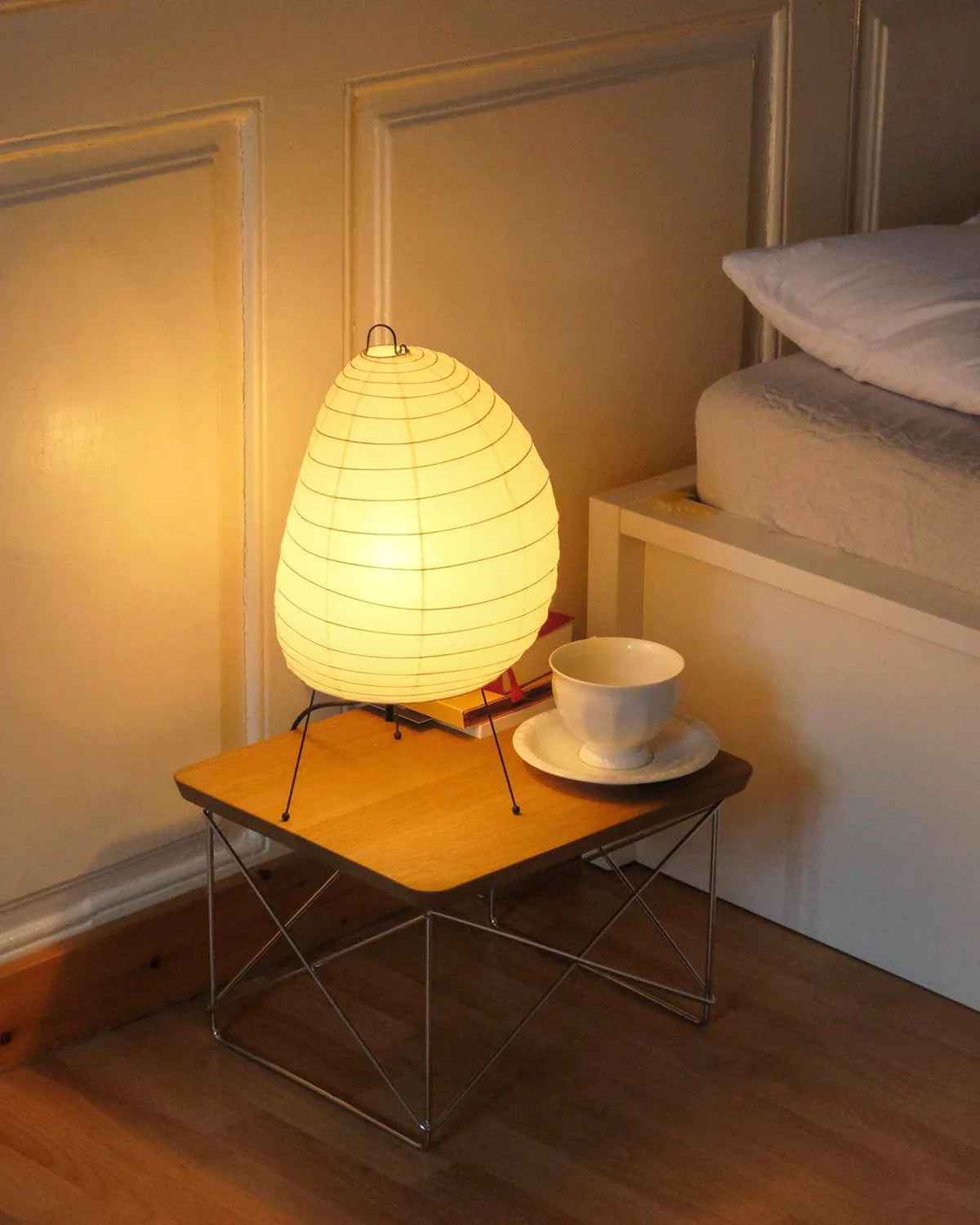 Akari 1N Table Lamp
