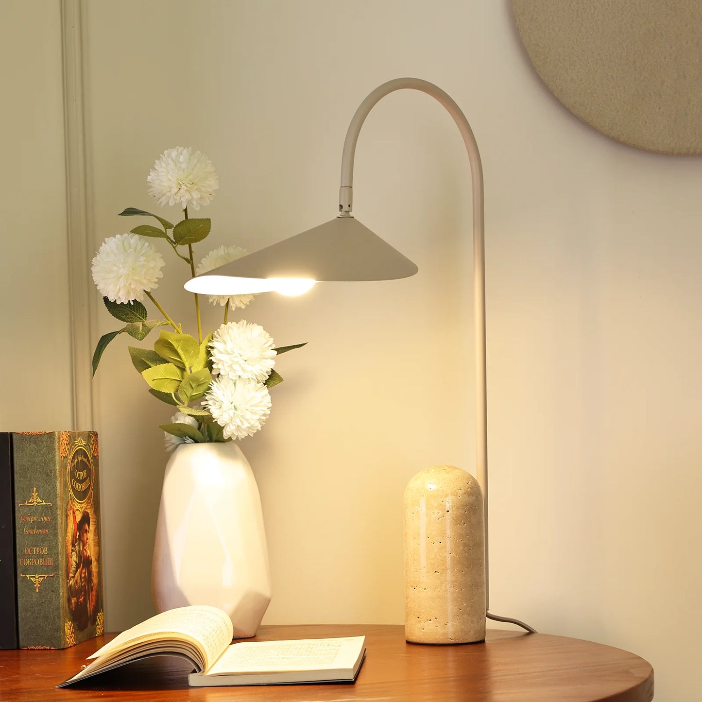 Arum Duckbill Table Lamp
