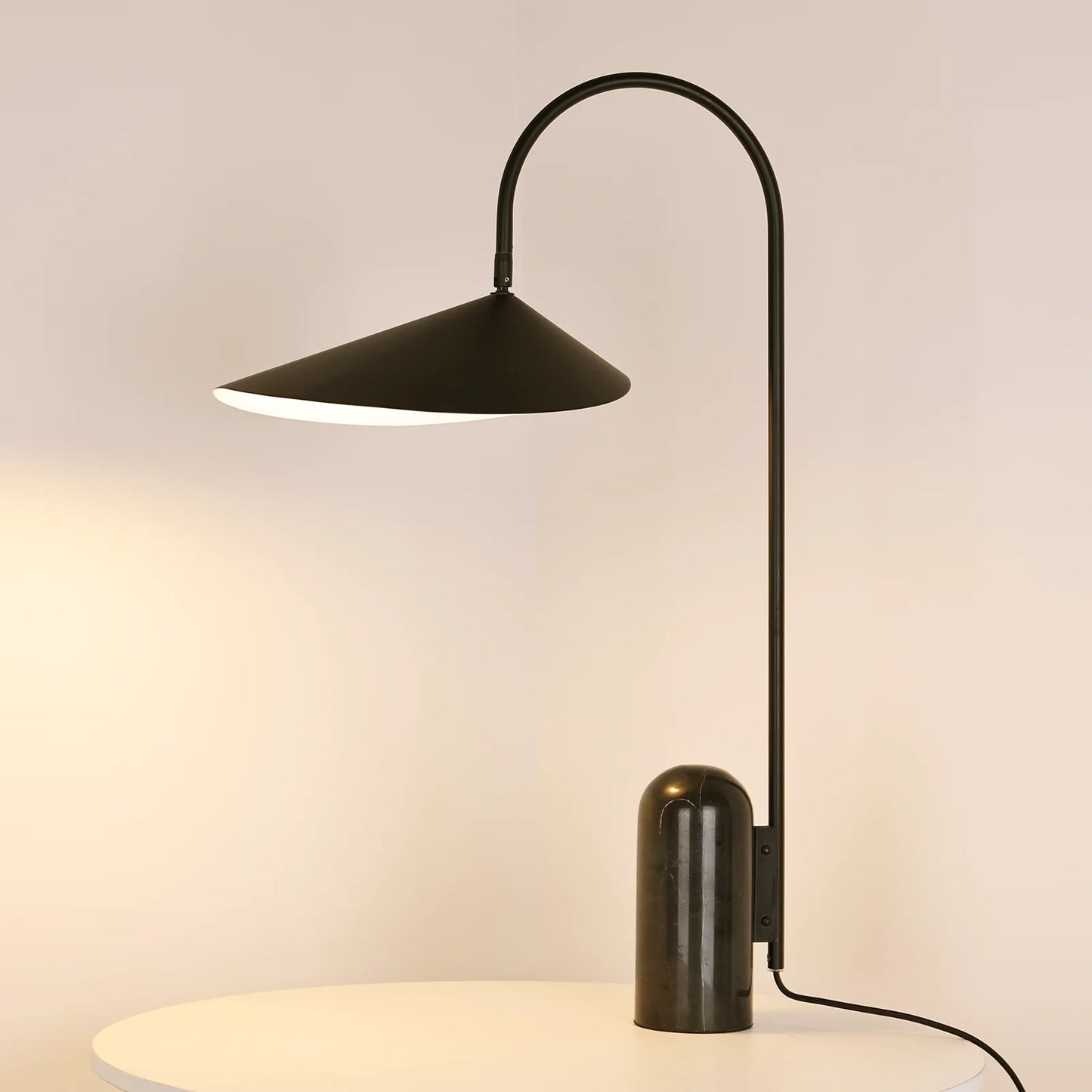 Arum Duckbill Table Lamp