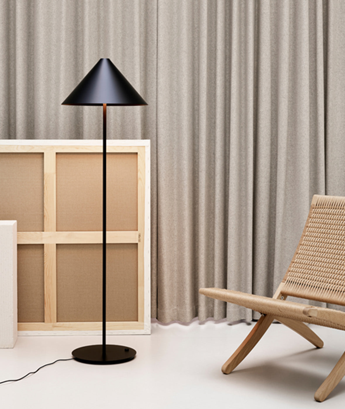 Keglen Floor Lamp