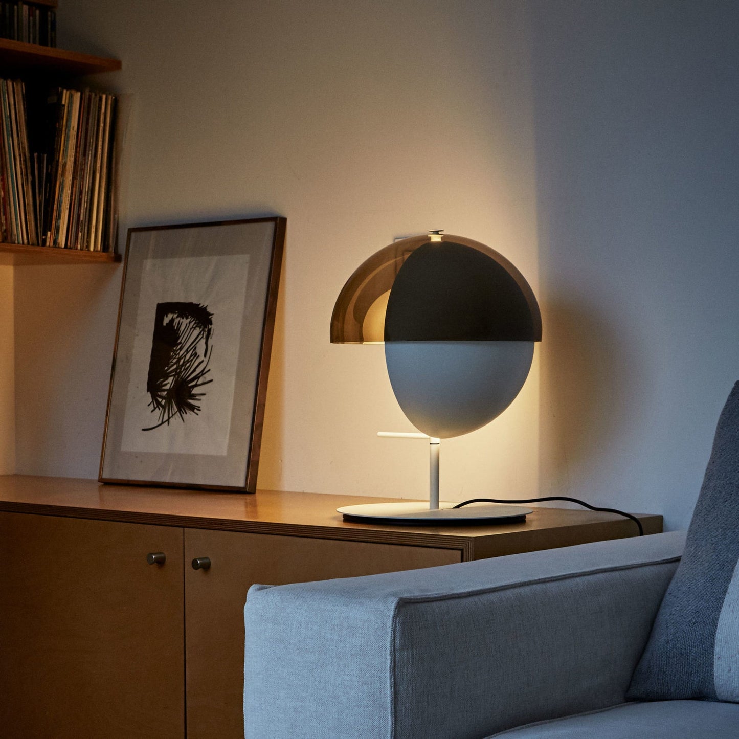 Theia M - Dimmable LED Table Lamp