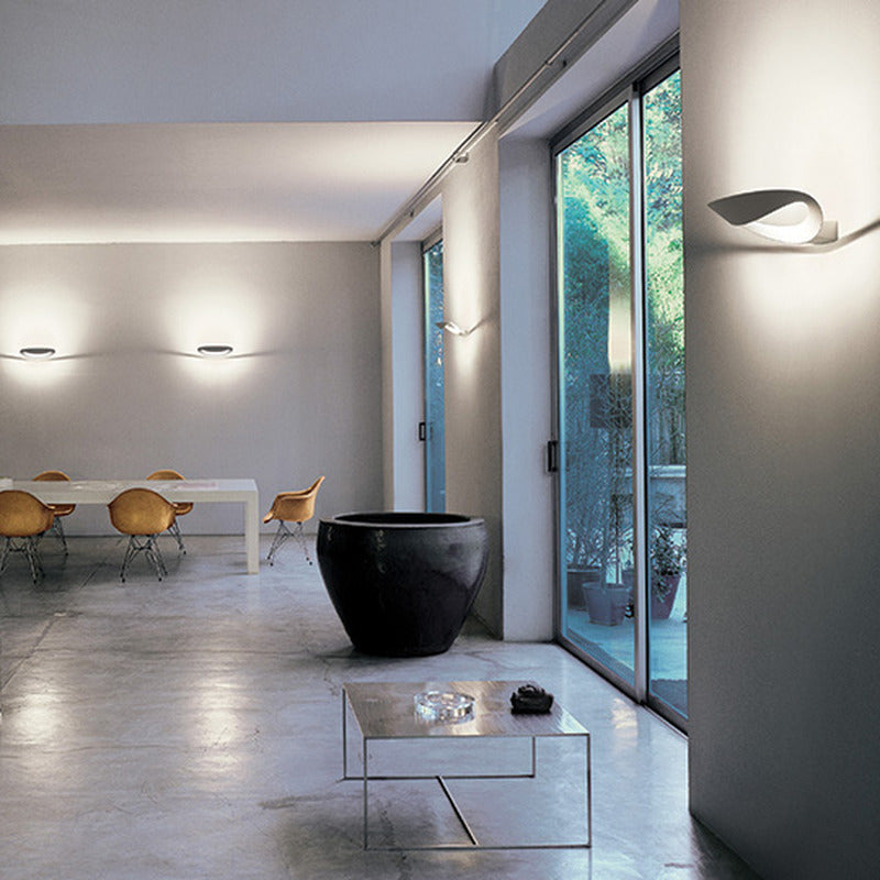 Mesmeri Wall Light