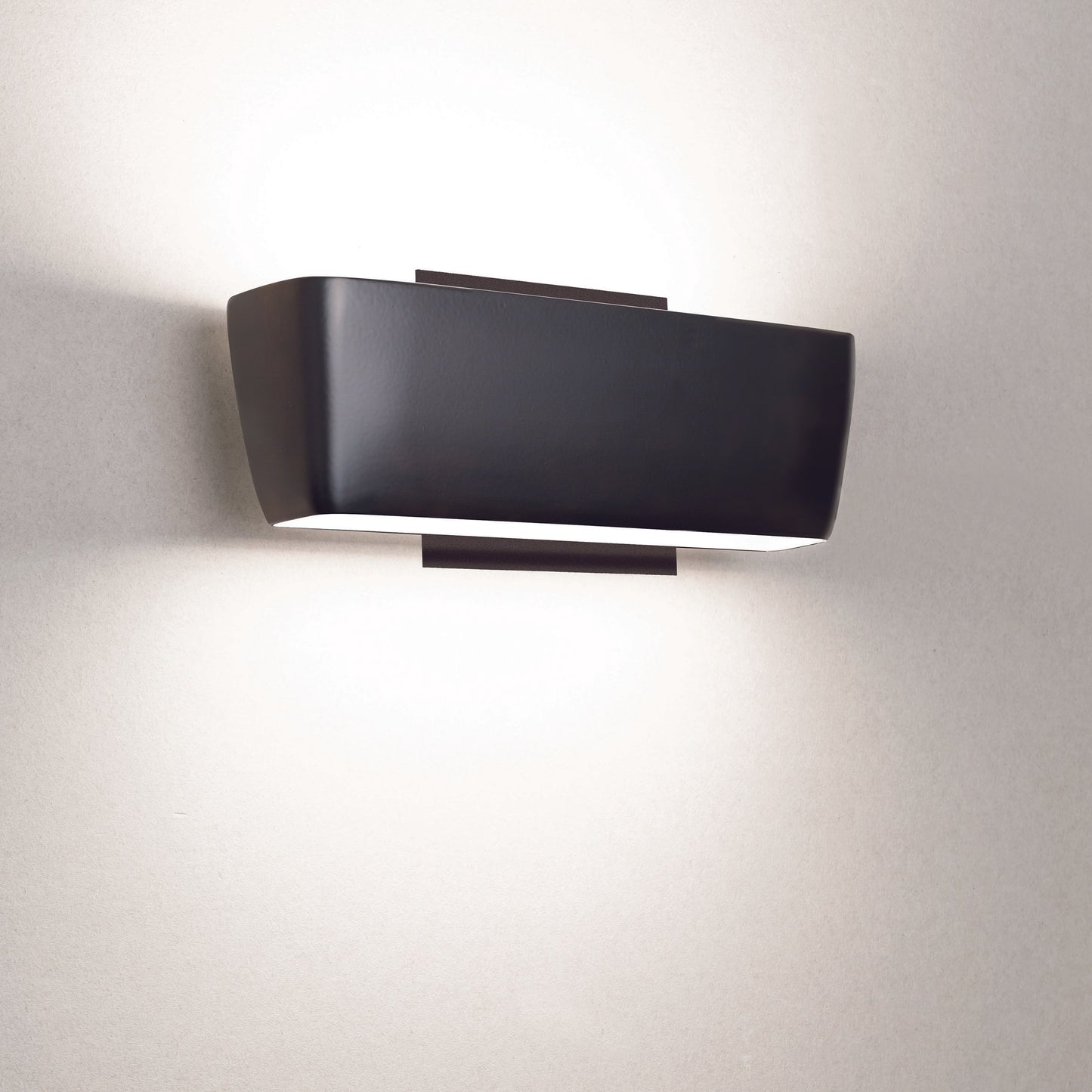 Flaca Wall Light