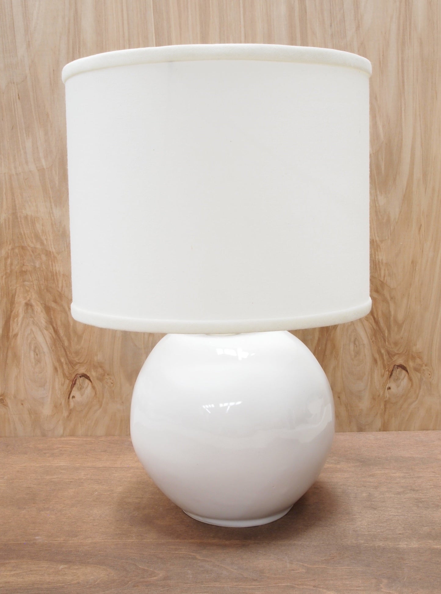Medium Sphere Lamp