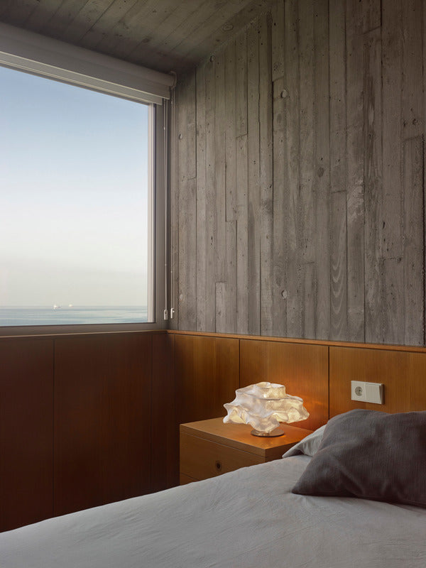 Nevo NE01 Table Lamp
