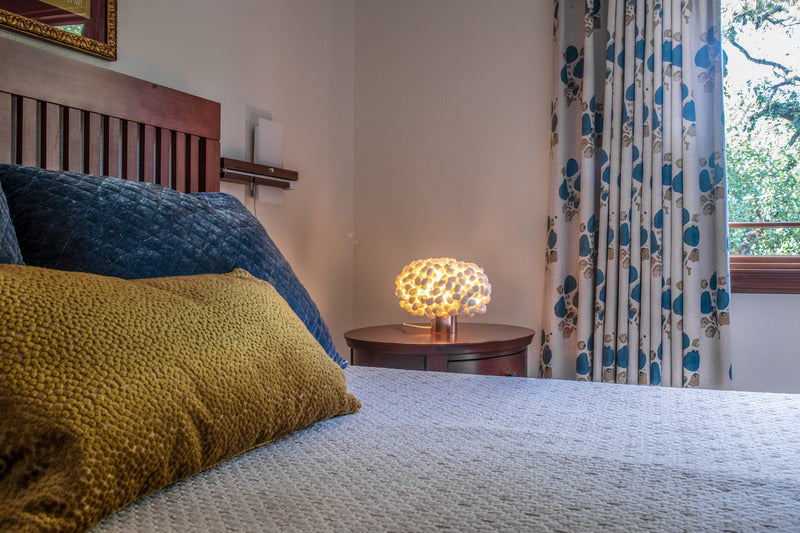 Unit Cocoon Table Lamp
