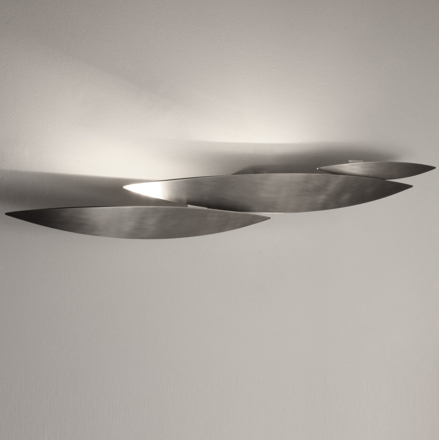 I Lucci Argentati LED Wall Sconce