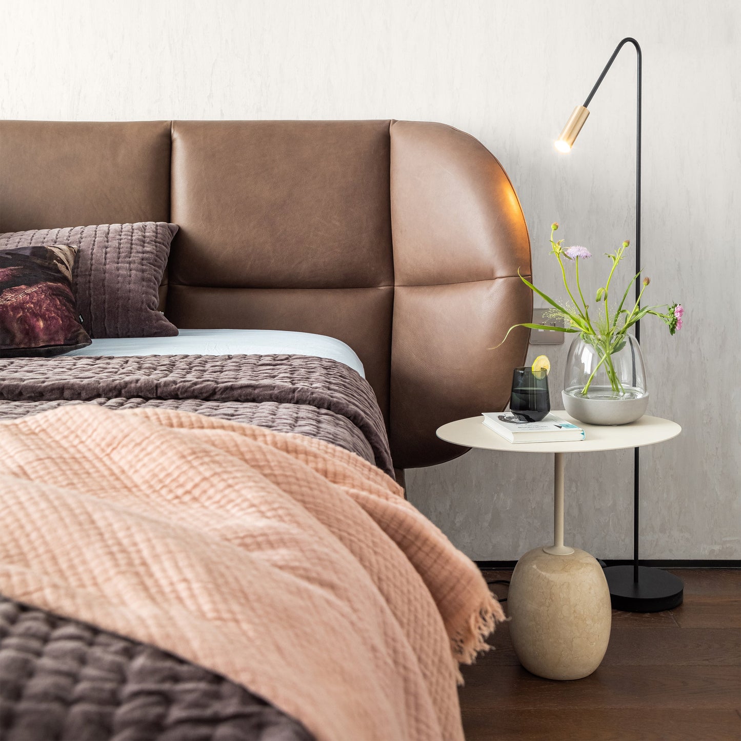 Volta Floor Lamp
