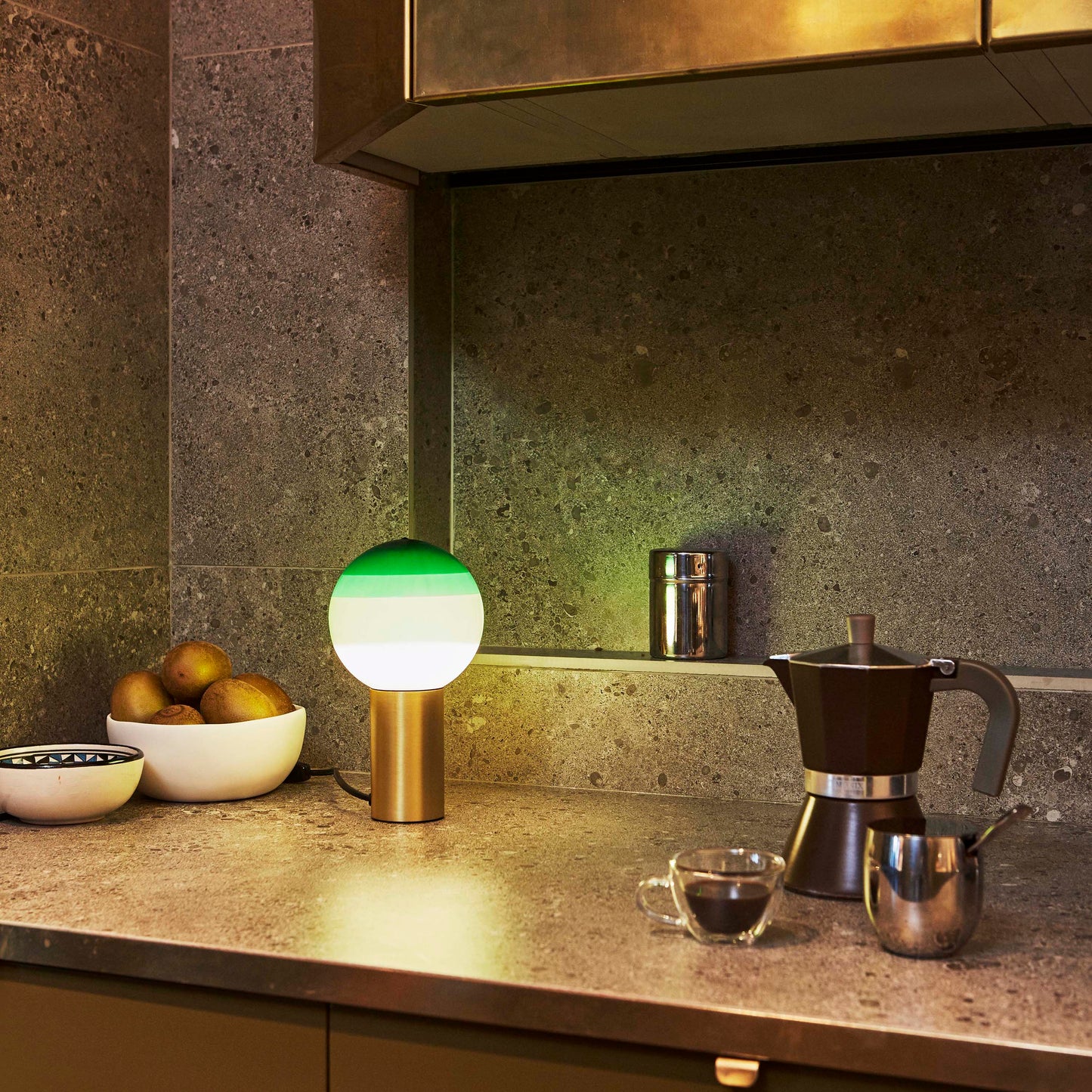 Dipping Light M Table Lamp