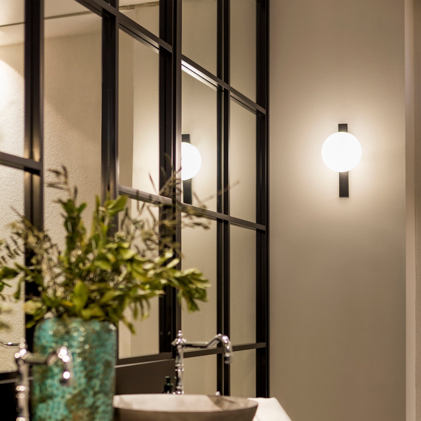 Circ 3720 Wall Light