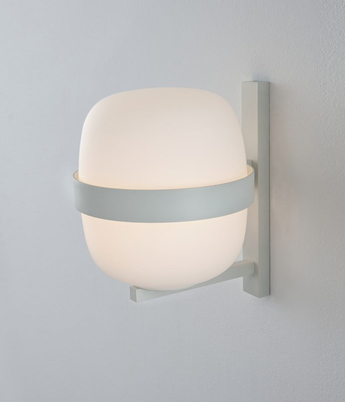 Wally Wall Light
