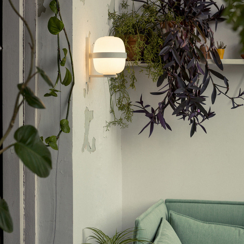 Wally Wall Light