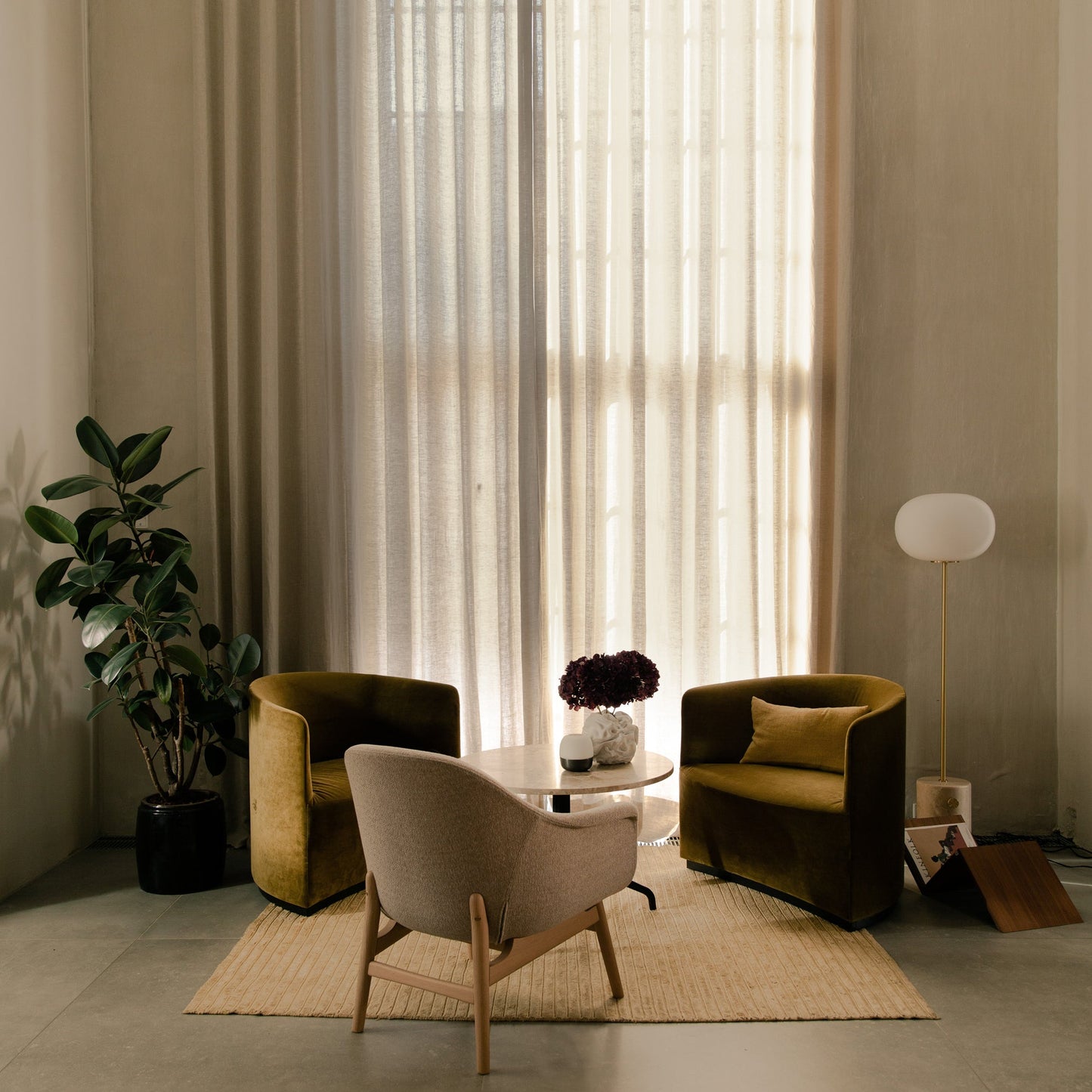 Harbour Column Lounge Table with Star Base