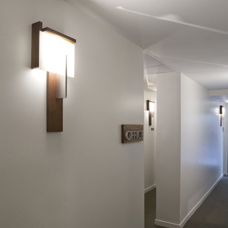 Oris Wall Light