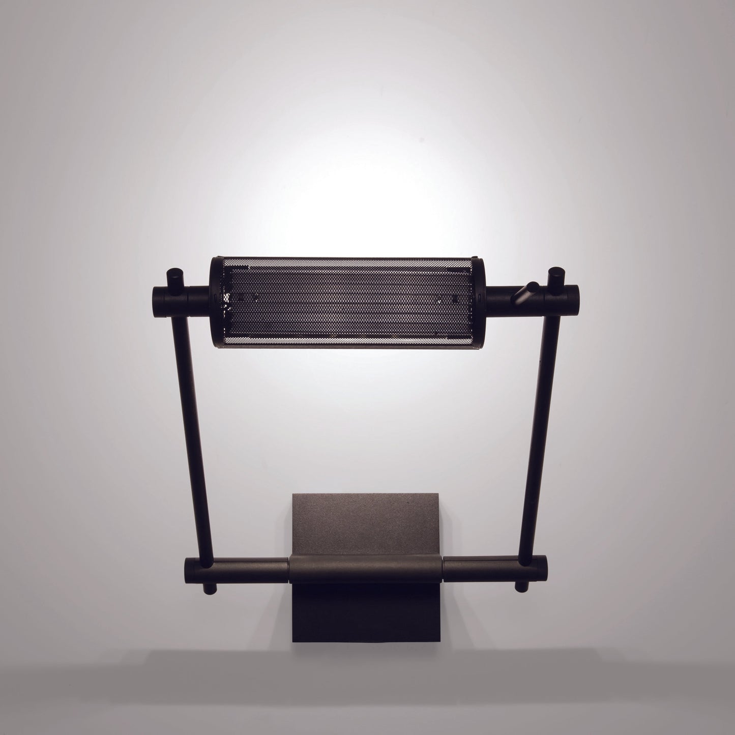 Logo 300-9 Wall Light