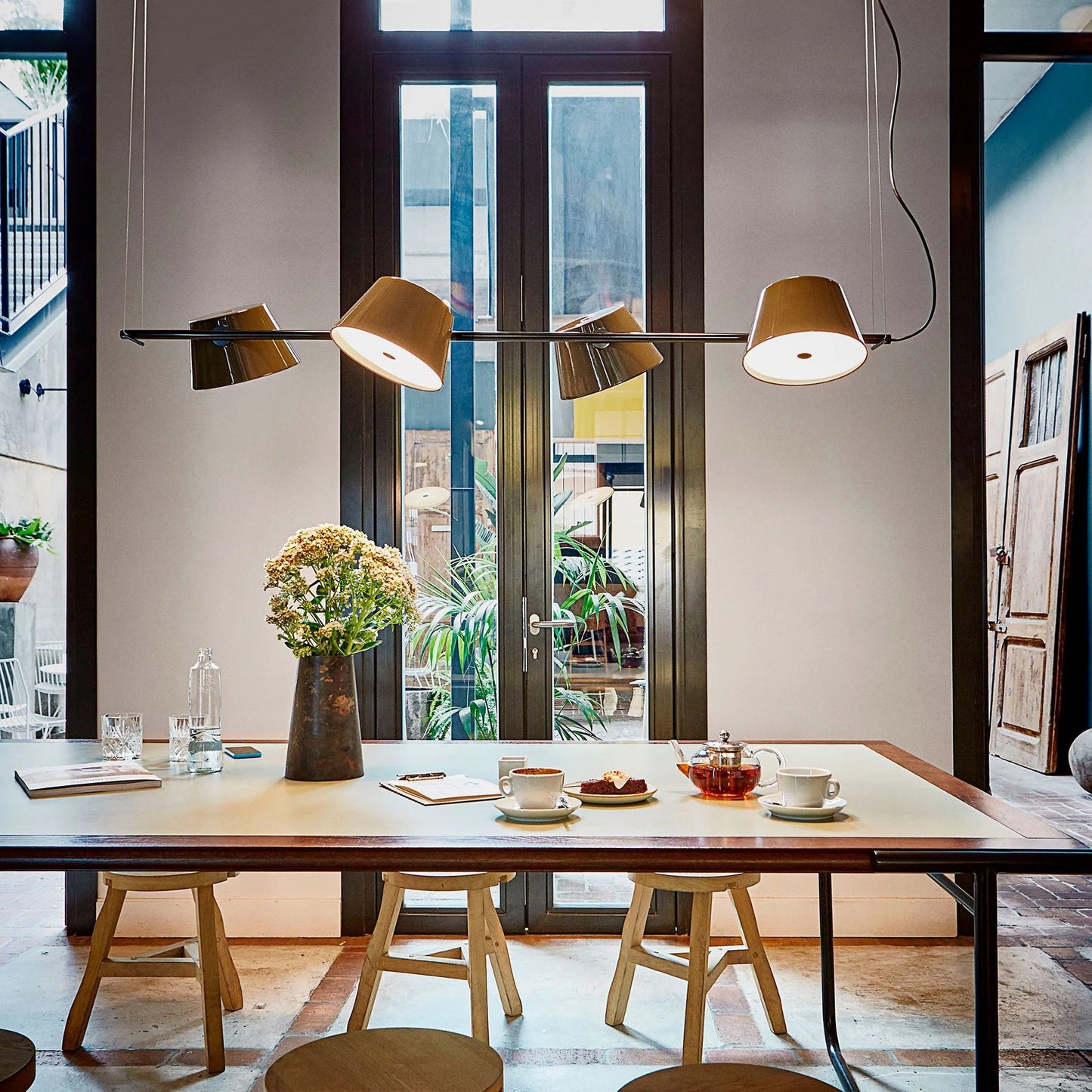 Tam Tam 4 - Linear Bar