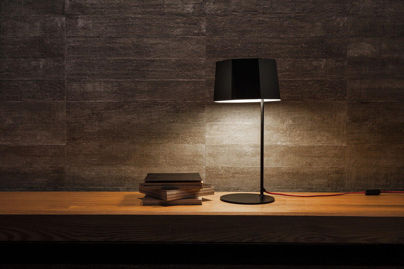 Zhe Table Lamp