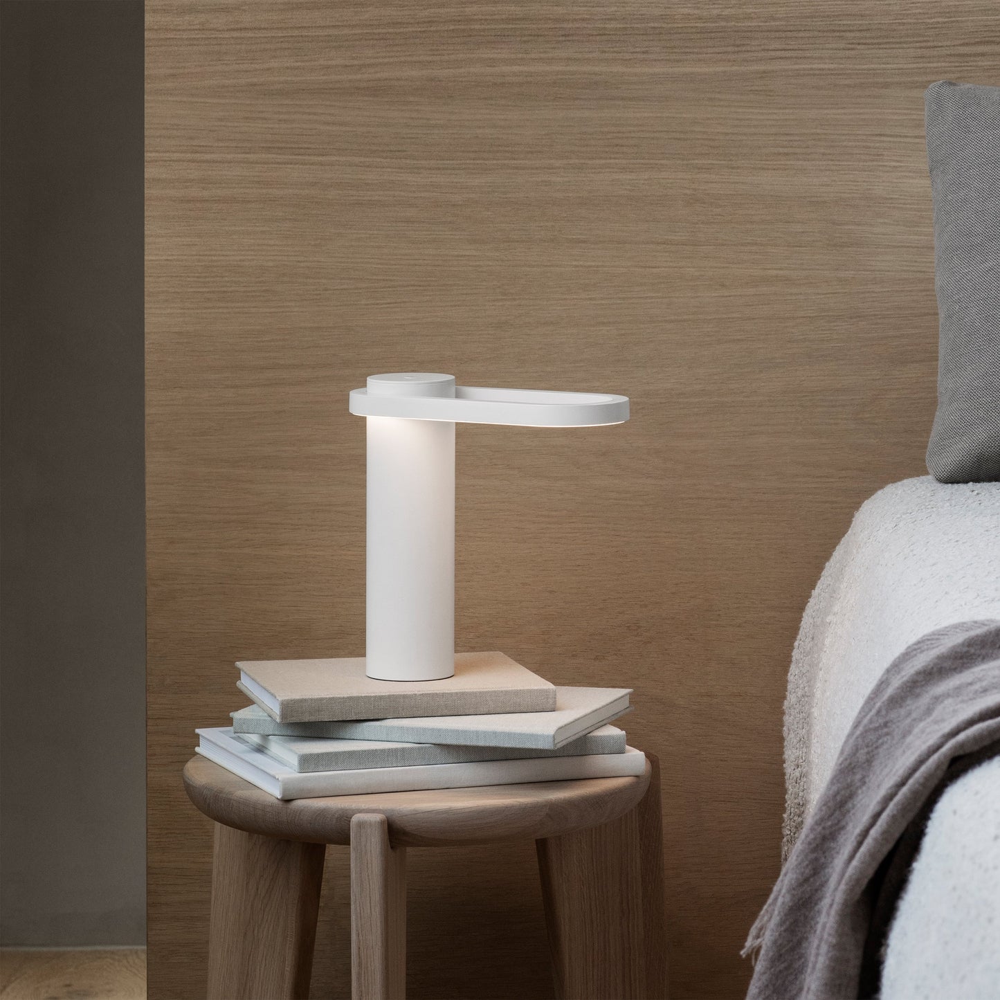 Hoop Mobile Rechargeable LED Lamp