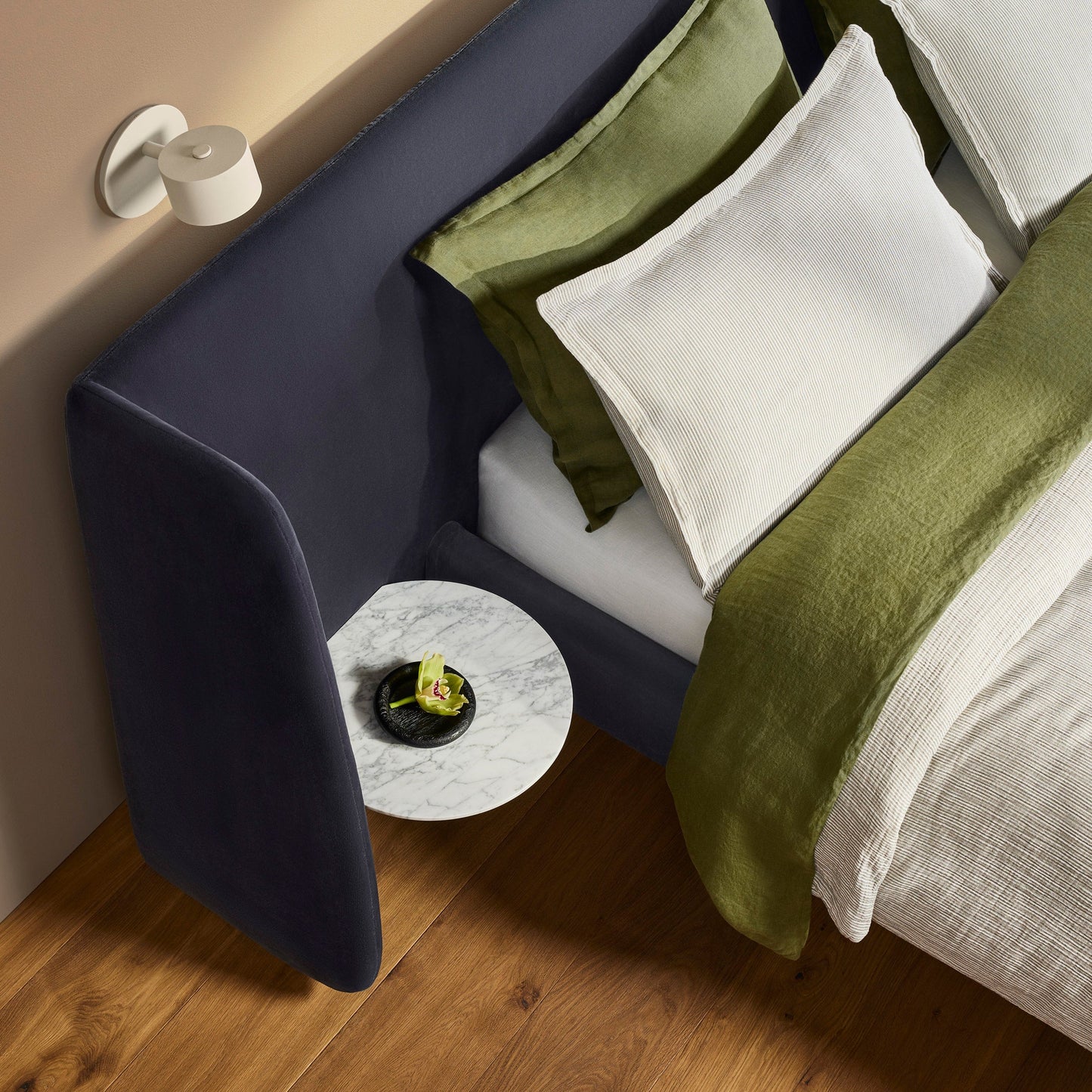 Verge Wall Sconce