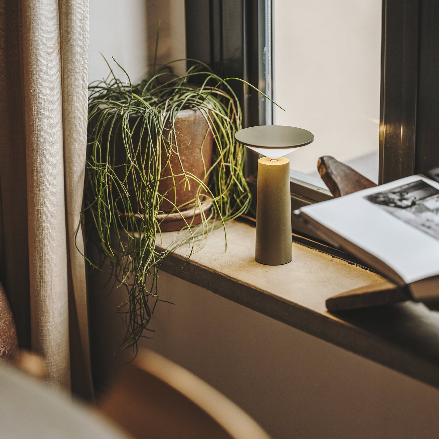 Cocktail Table Lamp