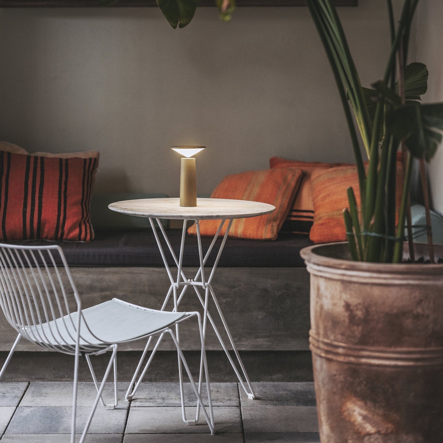 Cocktail Table Lamp
