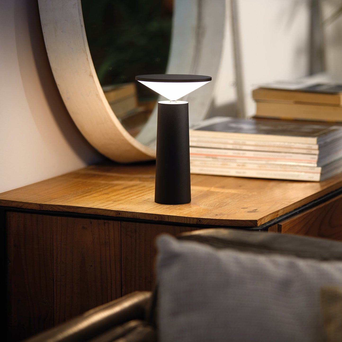 Cocktail Table Lamp