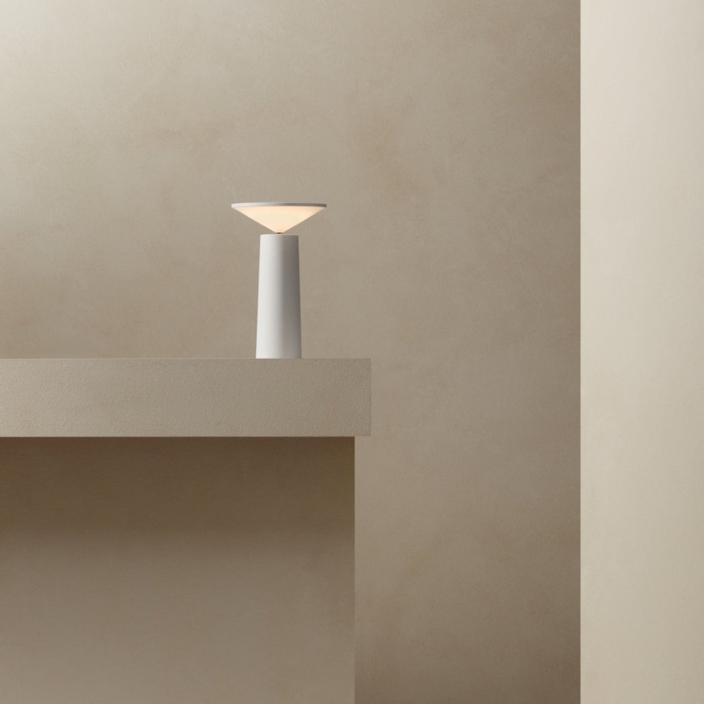 Cocktail Table Lamp