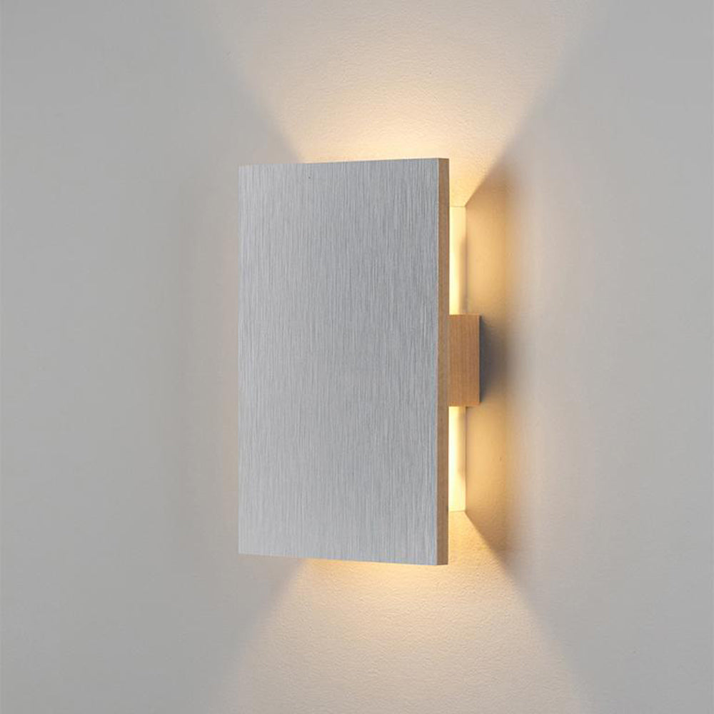 Tersus Wall Light