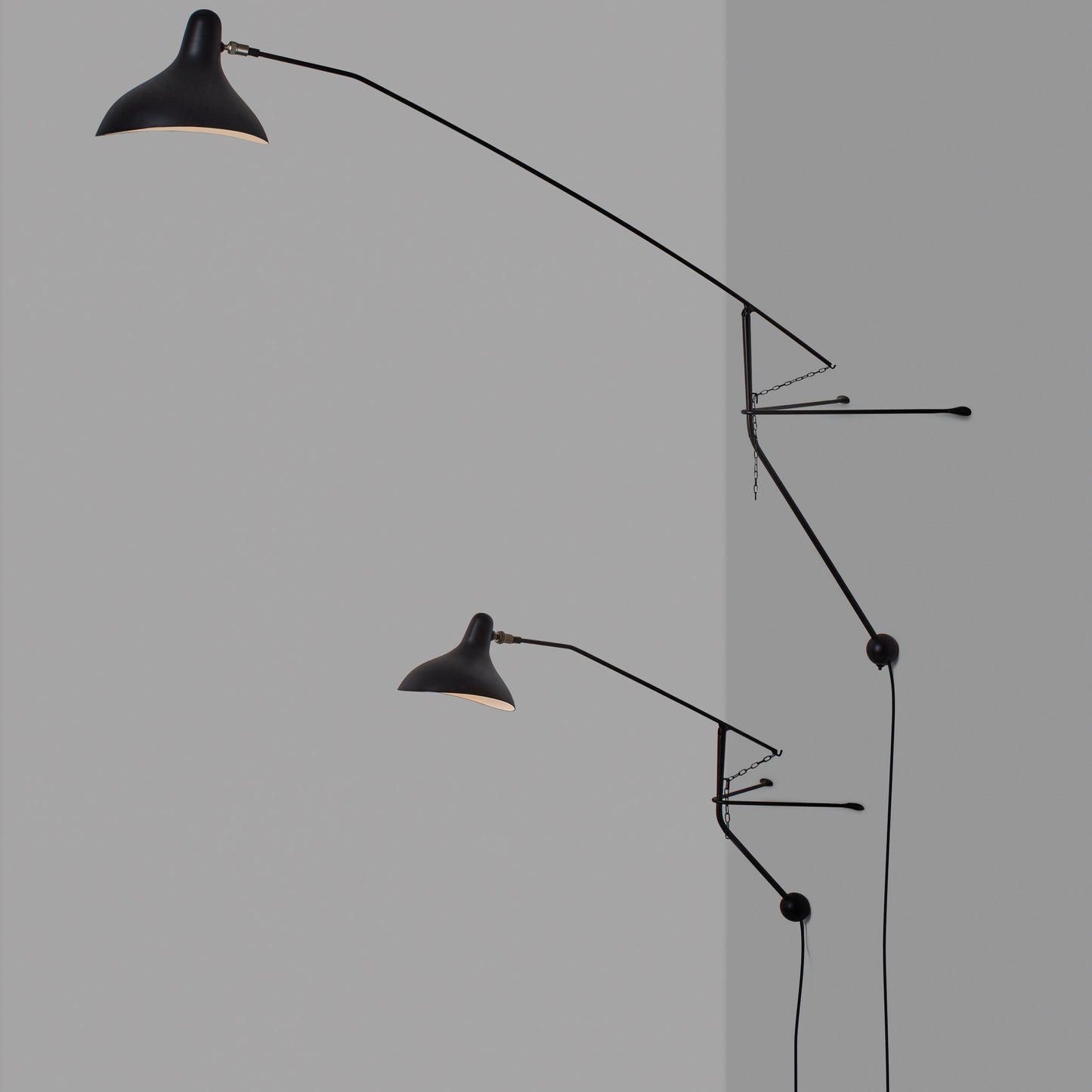 Mantis BS2 Wall Sconce