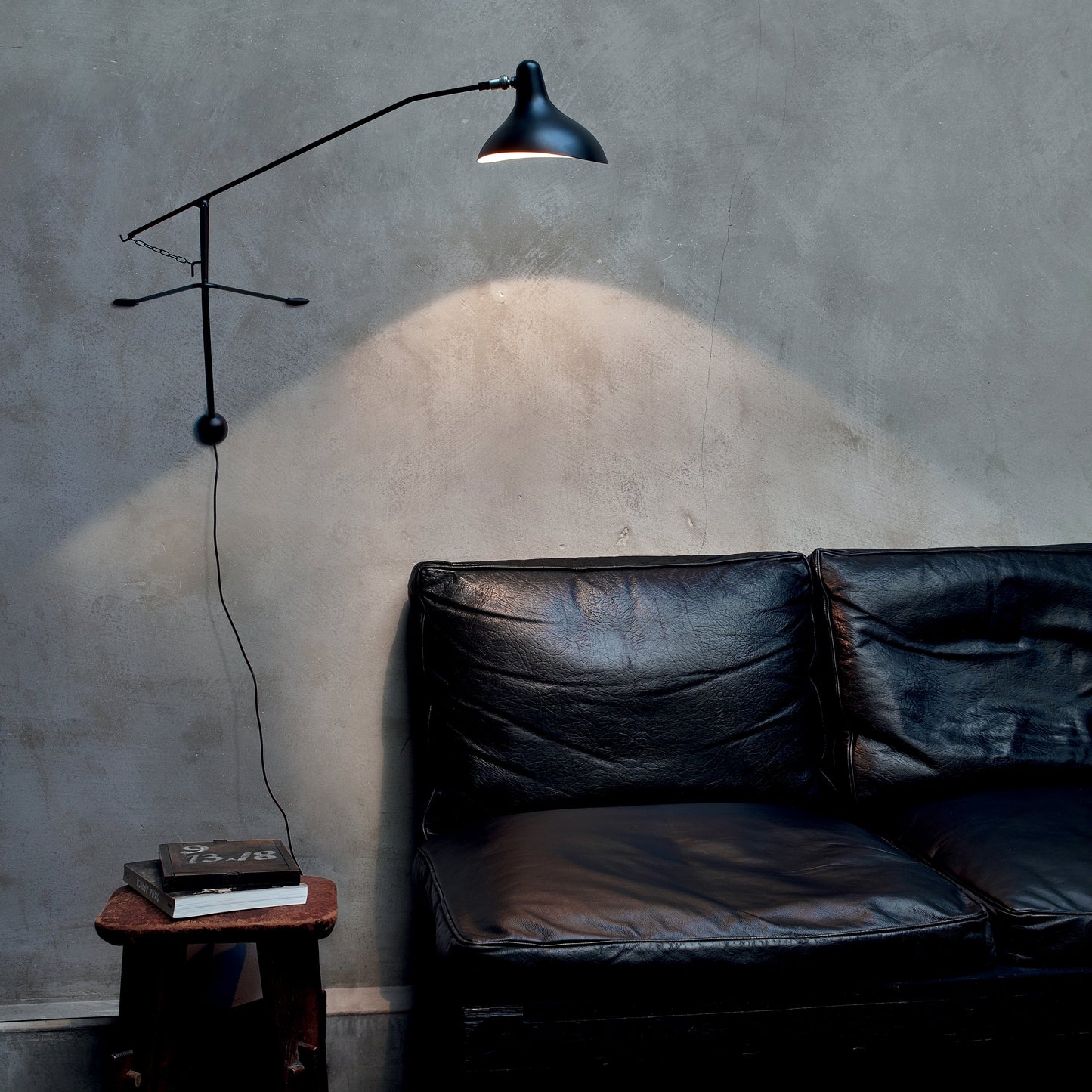 Mantis BS2 Wall Sconce
